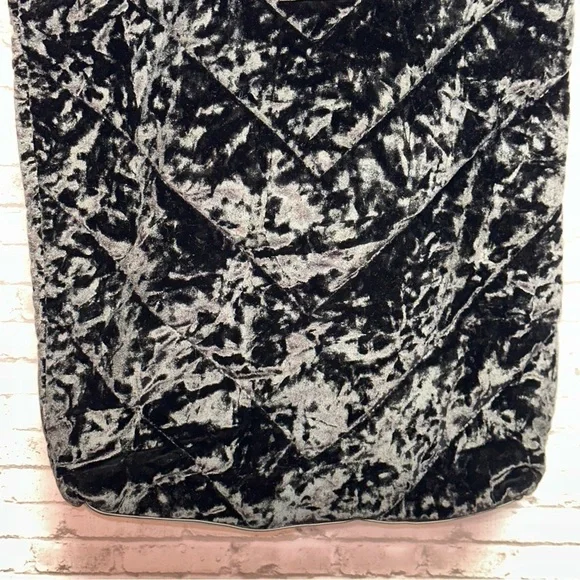 Victoria's Secret Bag Black Crushed Velvet Weekender Tote Purse Beach Book Bag - Picture 9 of 9